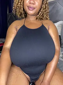 Snapshot of MayaPassion chatting on 30, 5, 2026 MayaPassion online show from 30, 5, 2026