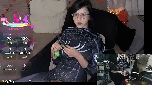 Snapshot of LisandreLaVenale chatting on 22, 10, 2025 LisandreLaVenale online show from 22, 10, 2025