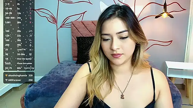 DahliaMoore online show from 2, 12, 2024
