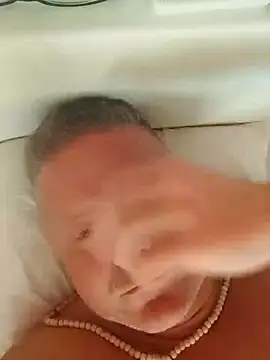 Snapshot of swingr chatting on 17, 12, 2024 swingr online show from 17, 12, 2024