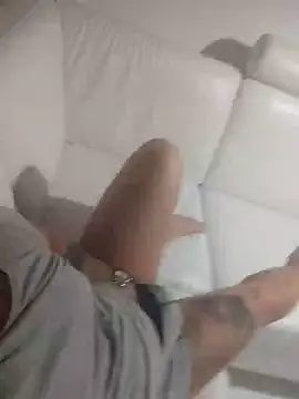 Snapshot of swingr chatting on 22, 1, 2025 swingr online show from 22, 1, 2025