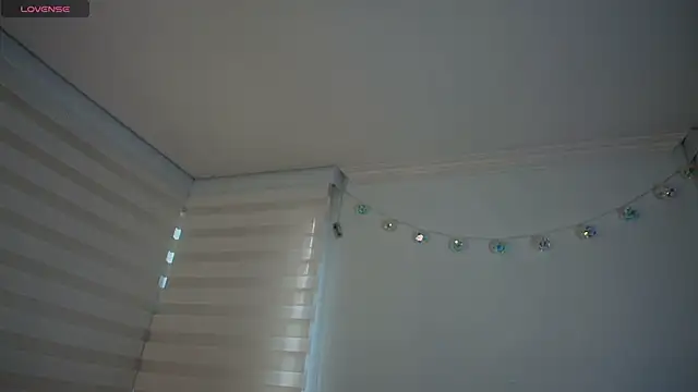 venusleroy  online show from 16, 4, 2026