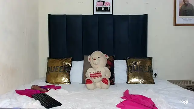 quenliyasa online show from 28, 9, 2025