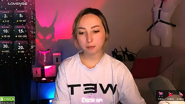 Snapshot of wow_susan chatting on 5, 2, 2025 wow susan online show from 5, 2, 2025