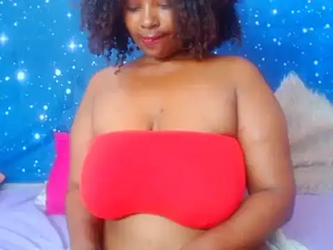Snapshot of 2Sweetysmile chatting on 28, 12, 2024 2Sweetysmile online show from 28, 12, 2024