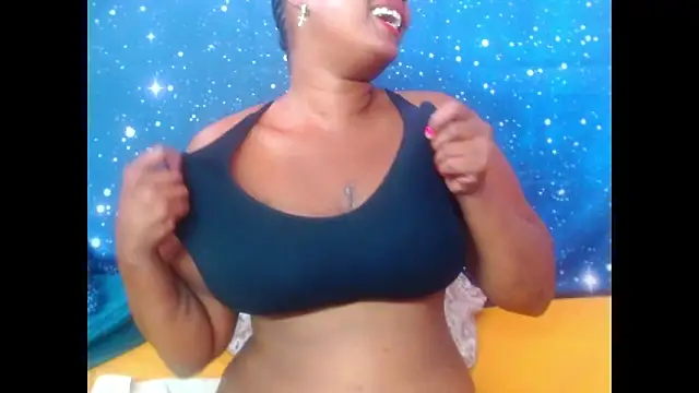 Snapshot of 2Sweetysmile chatting on 6, 3, 2025 2Sweetysmile online show from 6, 3, 2025