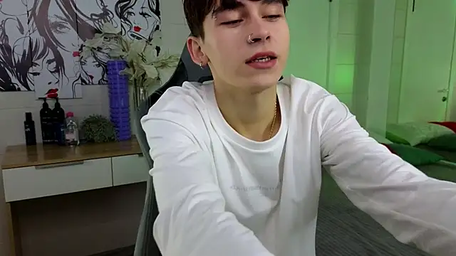 Snapshot of Bad_Boy9996 chatting on 15, 12, 2024 Bad Boy9996 online show from 15, 12, 2024
