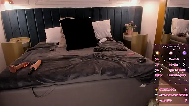 Issabella Roa online show from 16, 12, 2024