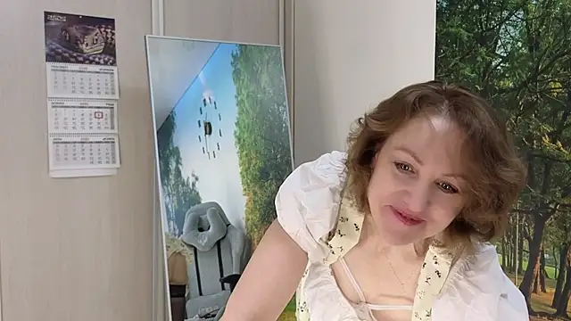 Snapshot of Ava_Gardner_ chatting on 4, 3, 2025 Ava Gardner online show from 4, 3, 2025