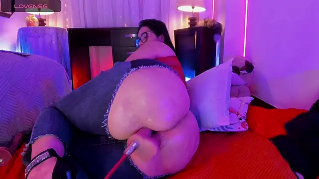 Venus R0se online show from 12, 4, 2026