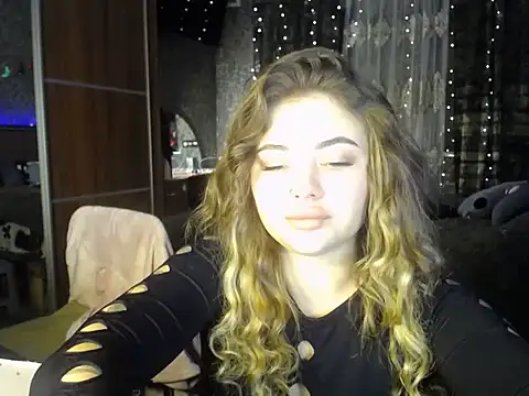 Snapshot of BonnyShy chatting on 22, 11, 2025 BonnyShy online show from 22, 11, 2025