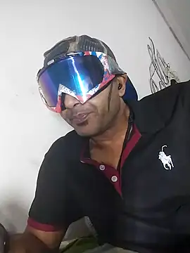 Daretodeviate online show from 18, 10, 2025