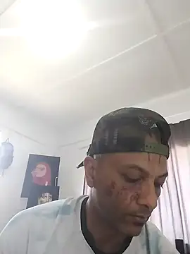 Daretodeviate online show from 4, 12, 2025