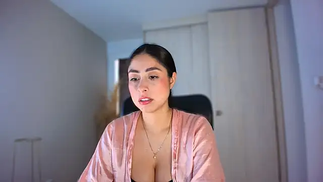 Snapshot of auroracaruso11 chatting on 13, 7, 2026 auroracaruso11 online show from 13, 7, 2026