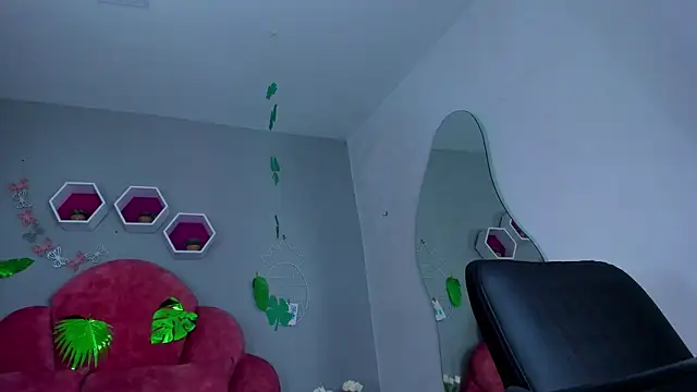 Snapshot of ParisFox_ chatting on 15, 3, 2025 ParisFox online show from 15, 3, 2025