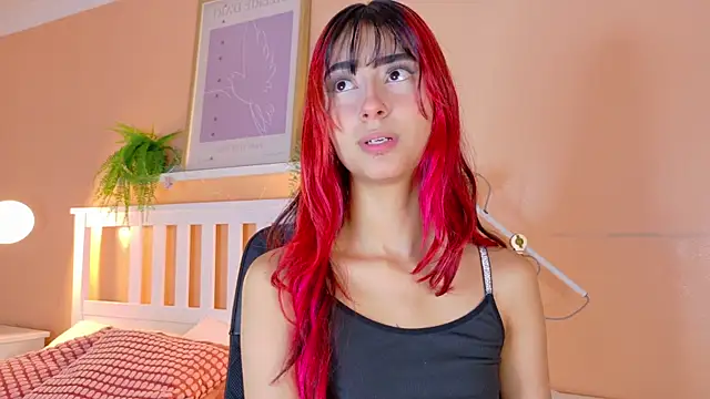 Snapshot of ParisFox_ chatting on 27, 10, 2025 ParisFox online show from 27, 10, 2025