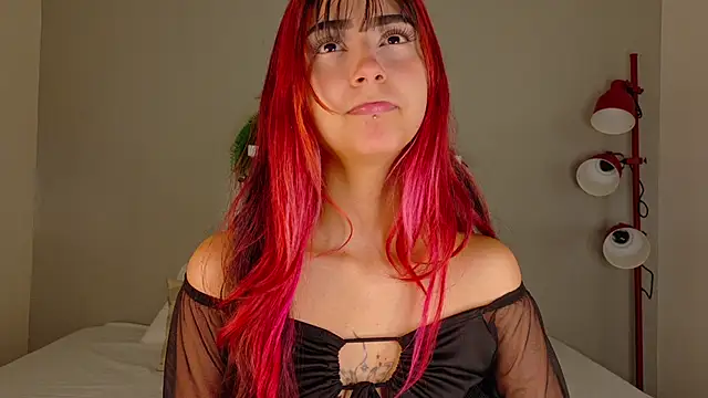 Snapshot of ParisFox_ chatting on 4, 12, 2025 ParisFox online show from 4, 12, 2025