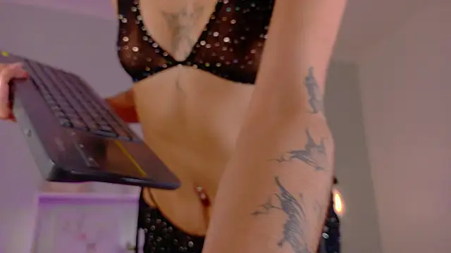 Snapshot of ParisFox_ chatting on 19, 12, 2025 ParisFox online show from 19, 12, 2025