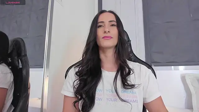 SaraGomez1 online show from 24, 2, 2025