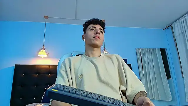 Snapshot of Lobo_17_ chatting on 21, 1, 2025 Lobo 17 online show from 21, 1, 2025