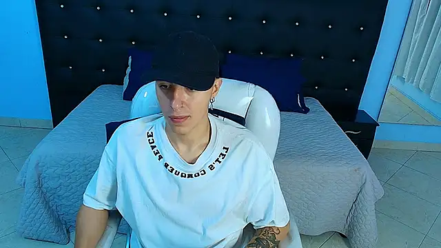 Snapshot of Lobo_17_ chatting on 22, 1, 2025 Lobo 17 online show from 22, 1, 2025