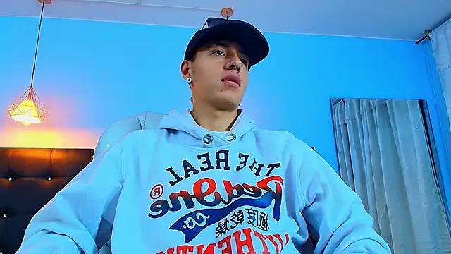 Snapshot of Lobo_17_ chatting on 1, 2, 2025 Lobo 17 online show from 1, 2, 2025