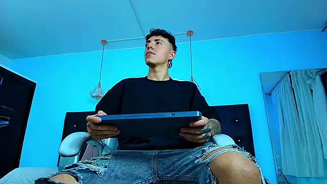 Snapshot of Lobo_17_ chatting on 9, 2, 2025 Lobo 17 online show from 9, 2, 2025