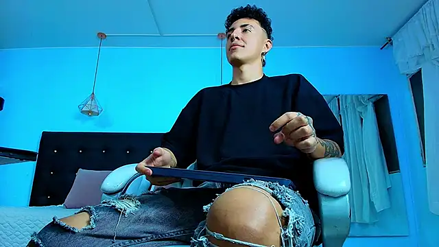 Snapshot of Lobo_17_ chatting on 9, 2, 2025 Lobo 17 online show from 9, 2, 2025