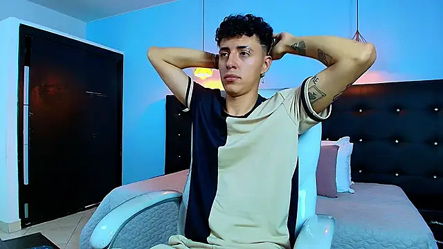 Snapshot of Lobo_17_ chatting on 11, 2, 2025 Lobo 17 online show from 11, 2, 2025