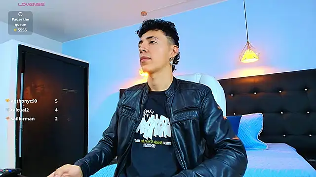 Snapshot of Lobo_17_ chatting on 13, 2, 2025 Lobo 17 online show from 13, 2, 2025