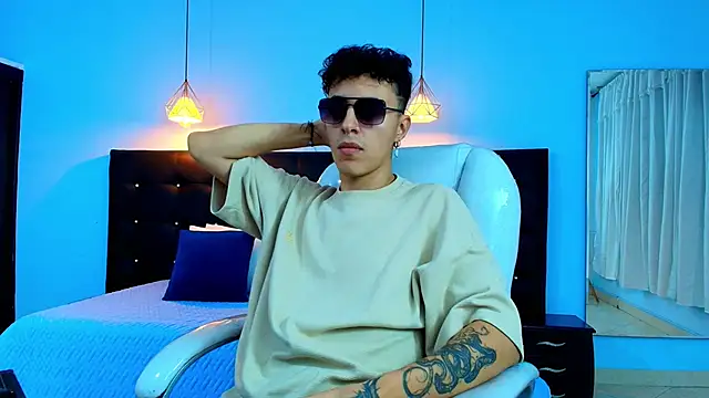 Snapshot of Lobo_17_ chatting on 15, 2, 2025 Lobo 17 online show from 15, 2, 2025