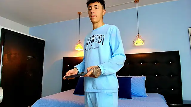 Snapshot of Lobo_17_ chatting on 16, 2, 2025 Lobo 17 online show from 16, 2, 2025