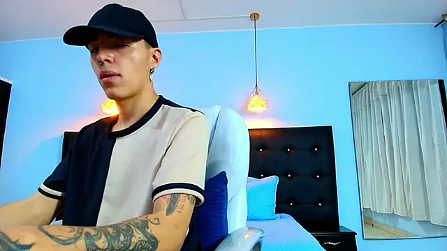 Snapshot of Lobo_17_ chatting on 21, 2, 2025 Lobo 17 online show from 21, 2, 2025