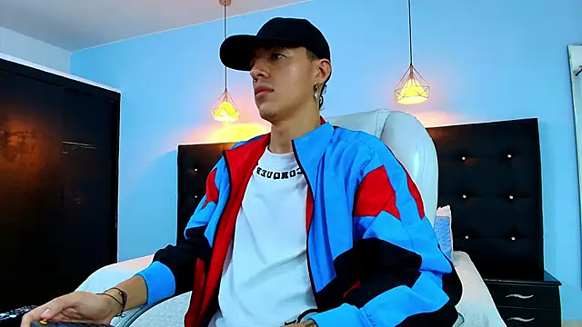 Snapshot of Lobo_17_ chatting on 28, 2, 2025 Lobo 17 online show from 28, 2, 2025