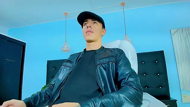 Snapshot of Lobo_17_ chatting on 16, 3, 2025 Lobo 17 online show from 16, 3, 2025