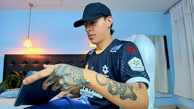 Snapshot of Lobo_17_ chatting on 19, 3, 2025 Lobo 17 online show from 19, 3, 2025