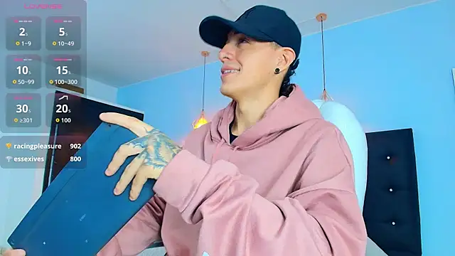 Snapshot of Lobo_17_ chatting on 11, 9, 2025 Lobo 17 online show from 11, 9, 2025