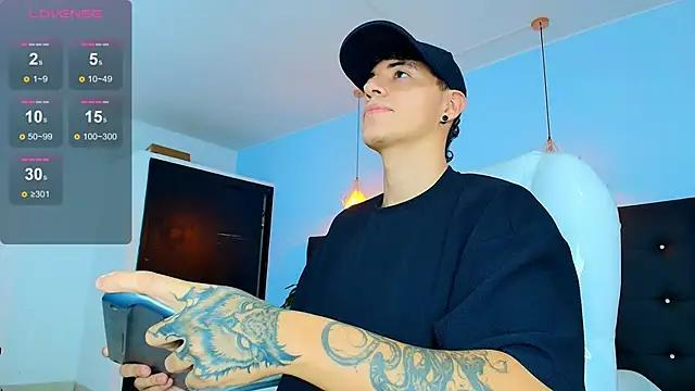 Snapshot of Lobo_17_ chatting on 17, 9, 2025 Lobo 17 online show from 17, 9, 2025