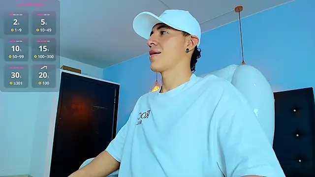 Snapshot of Lobo_17_ chatting on 23, 9, 2025 Lobo 17 online show from 23, 9, 2025