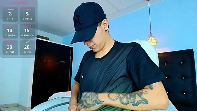 Snapshot of Lobo_17_ chatting on 24, 9, 2025 Lobo 17 online show from 24, 9, 2025