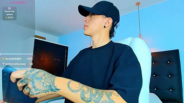 Snapshot of Lobo_17_ chatting on 25, 9, 2025 Lobo 17 online show from 25, 9, 2025