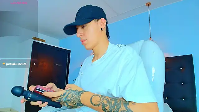 Snapshot of Lobo_17_ chatting on 30, 9, 2025 Lobo 17 online show from 30, 9, 2025