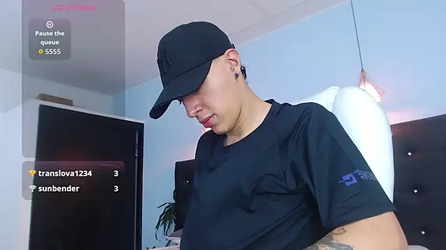 Snapshot of Lobo_17_ chatting on 5, 10, 2025 Lobo 17 online show from 5, 10, 2025