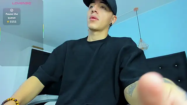 Snapshot of Lobo_17_ chatting on 24, 10, 2025 Lobo 17 online show from 24, 10, 2025