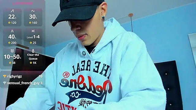 Snapshot of Lobo_17_ chatting on 31, 10, 2025 Lobo 17 online show from 31, 10, 2025