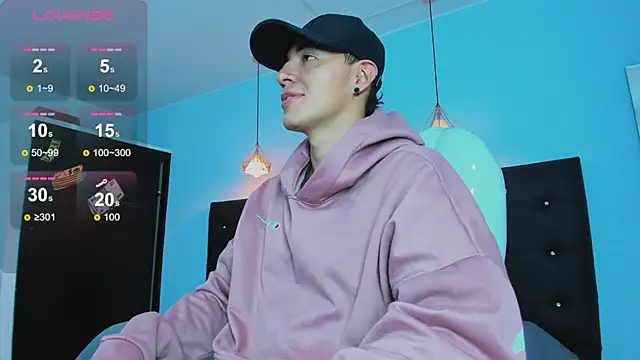 Snapshot of Lobo_17_ chatting on 5, 11, 2025 Lobo 17 online show from 5, 11, 2025