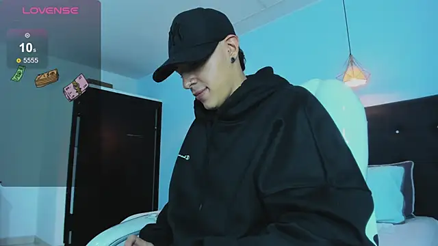 Snapshot of Lobo_17_ chatting on 16, 11, 2025 Lobo 17 online show from 16, 11, 2025