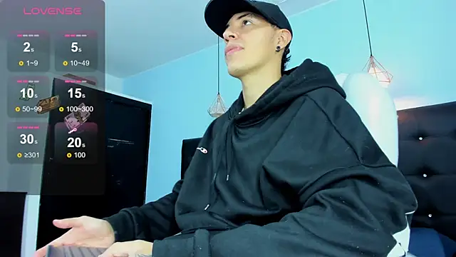 Snapshot of Lobo_17_ chatting on 2, 12, 2025 Lobo 17 online show from 2, 12, 2025