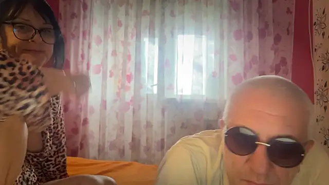 Snapshot of StellarTeam chatting on 28, 11, 2025 StellarTeam online show from 28, 11, 2025