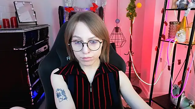 AphexQueen online show from 19, 12, 2024